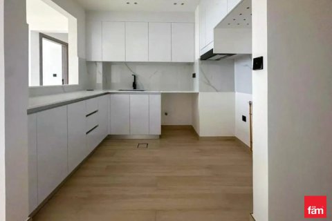 Купить квартиру в Дубае: 2 спальни, 149.7м², № 77009 - фото 3