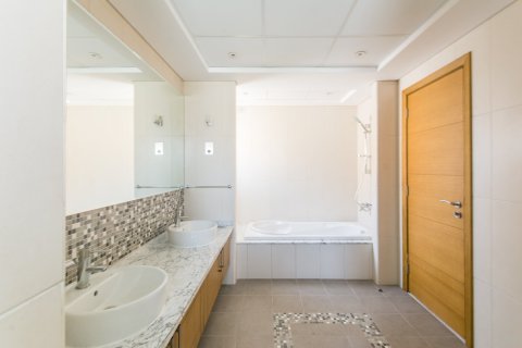 Villa en Jumeirah Islands, Dubai, 5 dormitorios, 800 m², № 100355 - foto 19