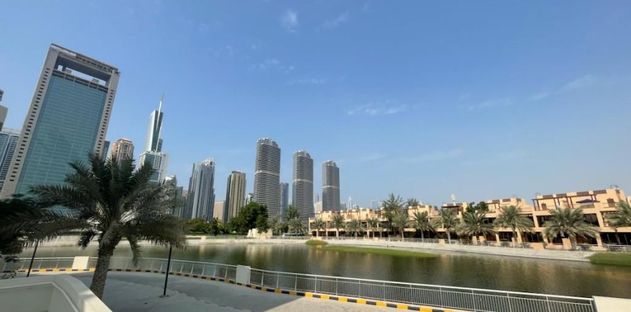 Appartement à Jumeirah Islands, Dubai, 3 chambres, 260 m², № 100356