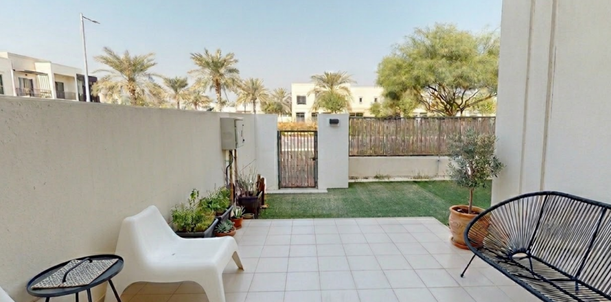 Maison de ville à Dubai, 3 chambres, 190 m², № 100363