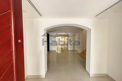Villa à Jumeirah, Dubai, 5 chambres, 371.1 m², № 7686 - photo 9