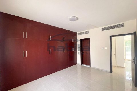 Villa à Jumeirah, Dubai, 5 chambres, 371.1 m², № 7686 - photo 21