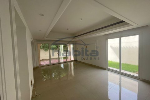 Villa à Jumeirah, Dubai, 5 chambres, 371.1 m², № 7686 - photo 17
