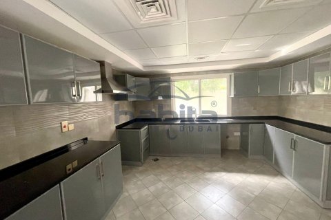 Villa à Jumeirah, Dubai, 5 chambres, 371.1 m², № 7686 - photo 19