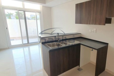 Maison de ville à Dubai, 4 chambres, 162 m², № 7696 - photo 3