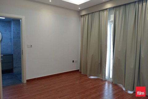 Villa in Dubai 4 bedrooms, 552 sq.m. № 53198 - photo 9