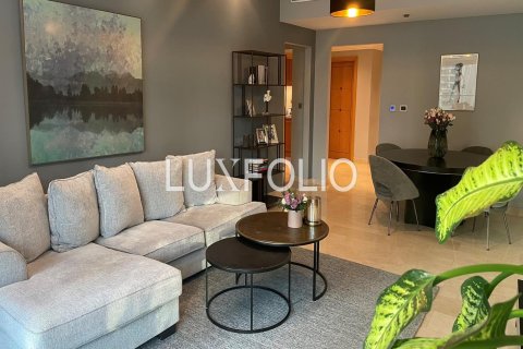 Apartment in Dubai Marina, Dubai 2 bedrooms, 169 sq.m. № 46128 - photo 1