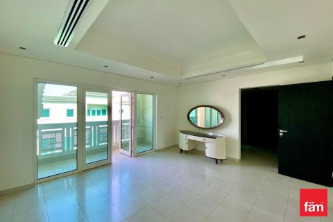 Villa in Al Furjan, Dubai 4 bedrooms, 600 sq.m. № 9781 - photo 21