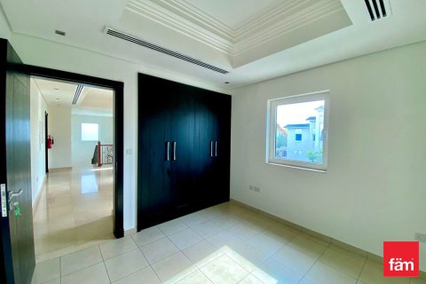 Villa in Al Furjan, Dubai 4 bedrooms, 600 sq.m. № 9781 - photo 15