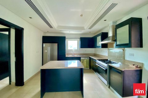 Villa in Al Furjan, Dubai 4 bedrooms, 600 sq.m. № 9781 - photo 7