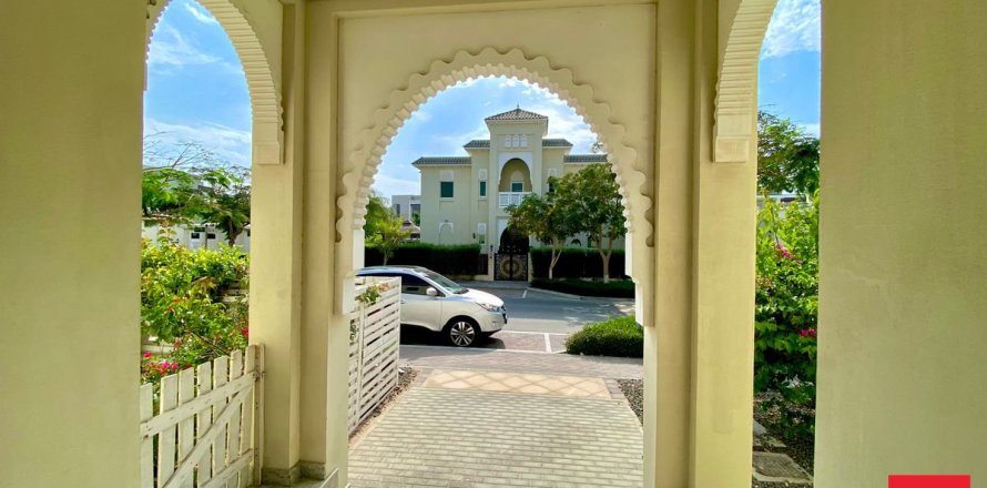 Villa in Al Furjan, Dubai 4 bedrooms, 600 sq.m. № 9781