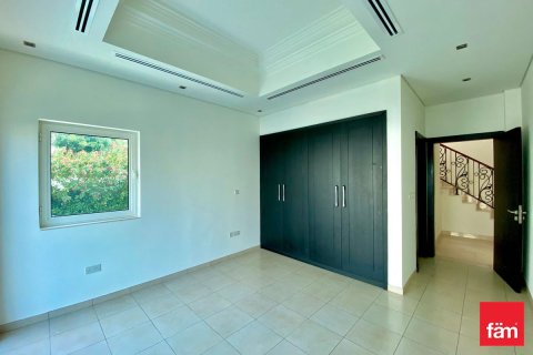 Villa in Al Furjan, Dubai 4 bedrooms, 600 sq.m. № 9781 - photo 17
