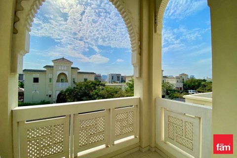 Villa in Al Furjan, Dubai 4 bedrooms, 600 sq.m. № 9781 - photo 5