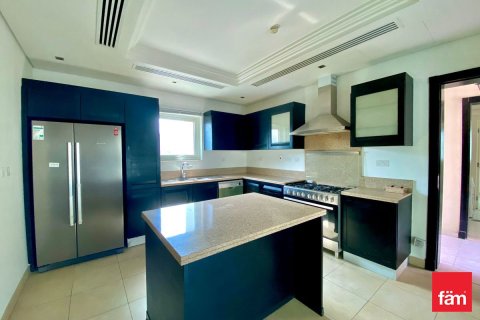Villa in Al Furjan, Dubai 4 bedrooms, 600 sq.m. № 9781 - photo 29
