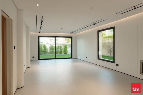 Villa in Al Barsha, Dubai 4 bedrooms, 367.2 sq.m. № 94910 - photo 3