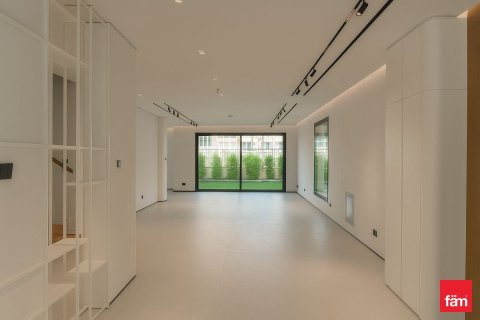 Villa in Al Barsha, Dubai 4 bedrooms, 367.2 sq.m. № 94910 - photo 5