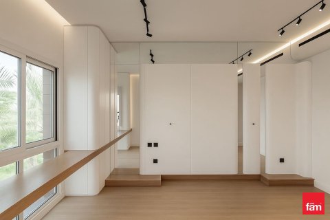 Villa in Al Barsha, Dubai 4 bedrooms, 367.2 sq.m. № 94910 - photo 11