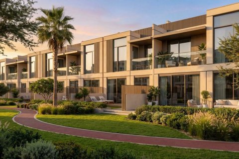 Купить виллу в Дубае: 5 спален, 381м², № 90735 - фото 15