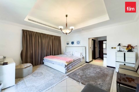 Villa en Palm Jumeirah, Dubai, 4 dormitorios, 470 m², № 23064 - foto 6
