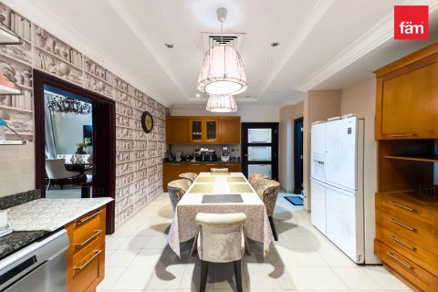 Villa en Palm Jumeirah, Dubai, 4 dormitorios, 470 m², № 23064 - foto 20