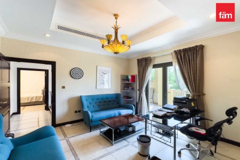 Villa en Palm Jumeirah, Dubai, 4 dormitorios, 470 m², № 23064 - foto 9