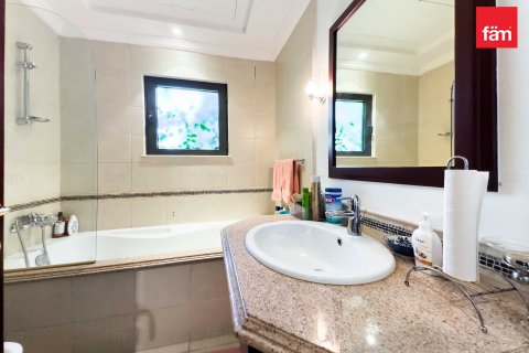 Villa en Palm Jumeirah, Dubai, 4 dormitorios, 470 m², № 23064 - foto 17