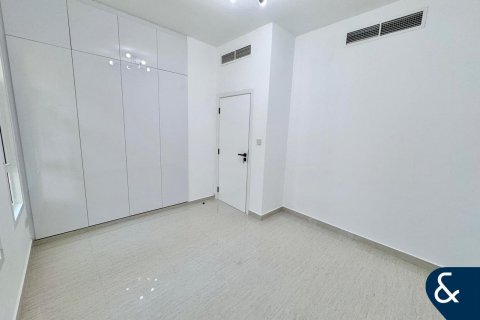 Apartment in AL DHAFRAH in Greens, Dubai 2 bedrooms, 119 sq.m. № 79244 - photo 11