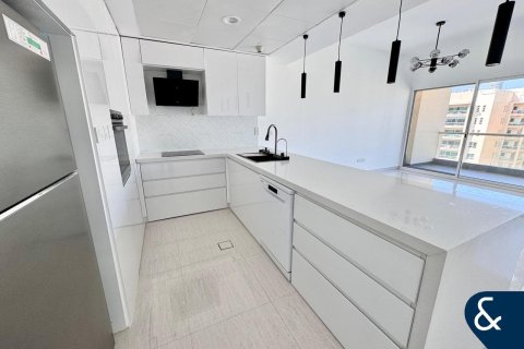 Apartment in AL DHAFRAH in Greens, Dubai 2 bedrooms, 119 sq.m. № 79244 - photo 5