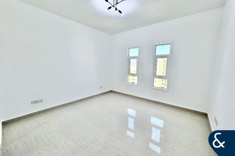 Apartment in AL DHAFRAH in Greens, Dubai 2 bedrooms, 119 sq.m. № 79244 - photo 14