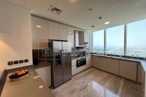 Apartment in Dubai Media City, Dubai 4 bedrooms, 480 sq.m. № 69739 - photo 19