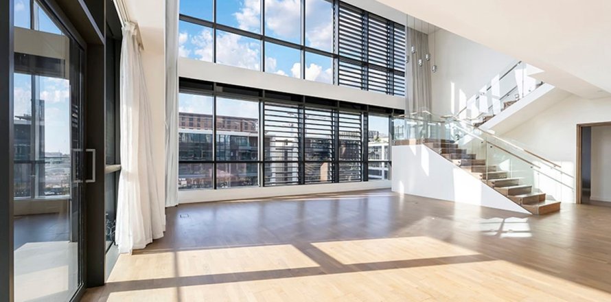 Appartement à Al Wasl, Dubai, 4 chambres, 323.6 m², № 69737