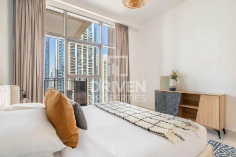 Apartment in BLVD Crescent, Downtown Dubai (Downtown Burj Dubai), Dubai 2 bedrooms, 155.24 sq.m. № 135611 - photo 8