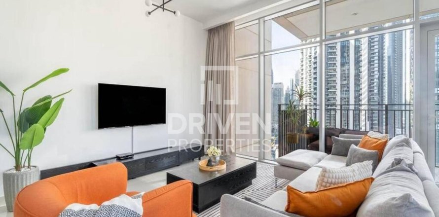 Apartment in BLVD Crescent, Downtown Dubai (Downtown Burj Dubai), Dubai 2 bedrooms, 155.24 sq.m. № 135611