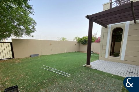 Villa in Mudon, Dubai 4 bedrooms, 353 sq.m. № 75845 - photo 3
