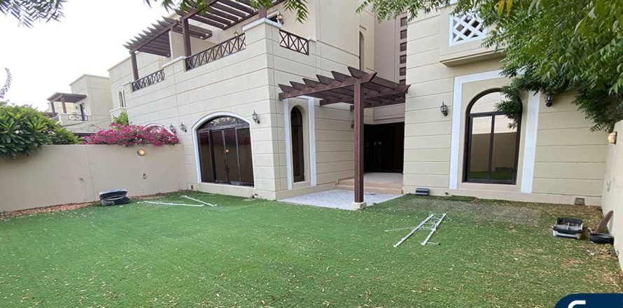 Villa in Mudon, Dubai 4 bedrooms, 353 sq.m. № 75845