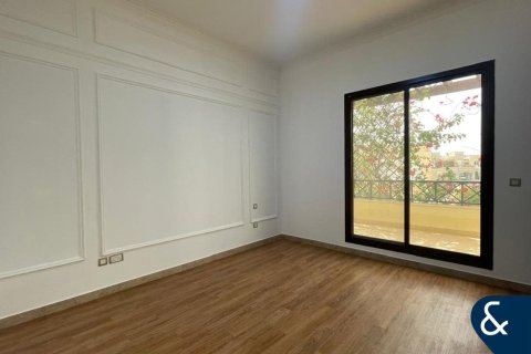 Villa in Mudon, Dubai 4 bedrooms, 353 sq.m. № 75845 - photo 8