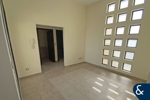 Villa in Mudon, Dubai 4 bedrooms, 353 sq.m. № 75845 - photo 8