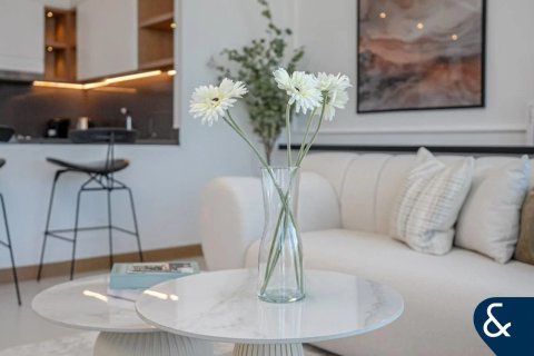 Apartment in Vida Residences Dubai Marina, Dubai Marina, Dubai 4 bedrooms, 214 sq.m. № 75843 - photo 4