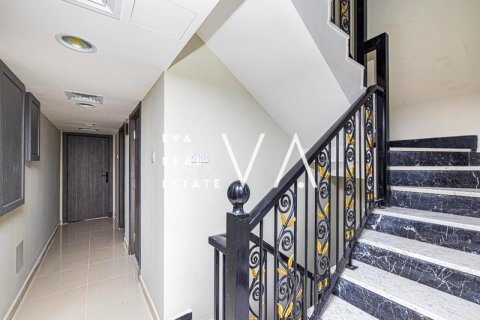 Townhouse in Mirdif, Dubai 4 bedrooms, 278.7 sq.m. № 52737 - photo 14
