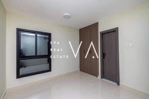 Townhouse in Mirdif, Dubai 4 bedrooms, 278.7 sq.m. № 52737 - photo 16