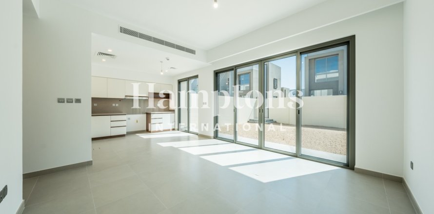 Adosado en Arabian Ranches 2, Dubai, 4 dormitorios, 273.689 m², № 101273