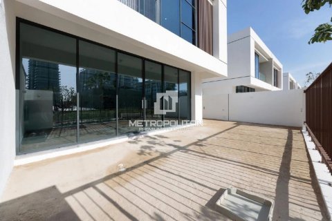 Villa en District One, Mohammed Bin Rashid City, Dubai, 4 dormitorios, 305 m², № 15473 - foto 2
