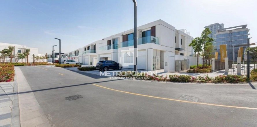 Villa en District One, Mohammed Bin Rashid City, Dubai, 4 dormitorios, 305 m², № 15473