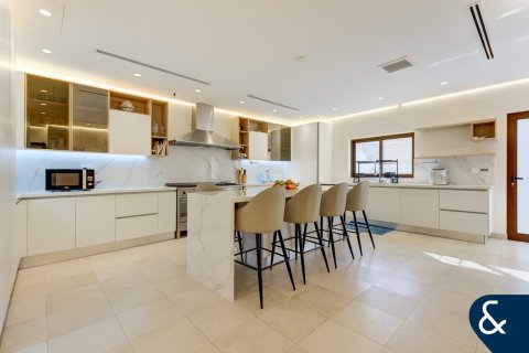 Villa in The Villa, Dubai 5 bedrooms, 780 sq.m. № 75309 - photo 7