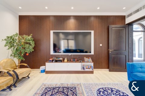 Villa in The Villa, Dubai 5 bedrooms, 780 sq.m. № 75309 - photo 13