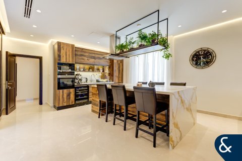 Villa in The Villa, Dubai 5 bedrooms, 780 sq.m. № 75309 - photo 6