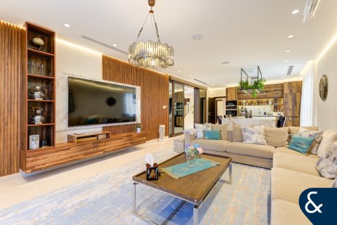 Villa in The Villa, Dubai 5 bedrooms, 780 sq.m. № 75309 - photo 5