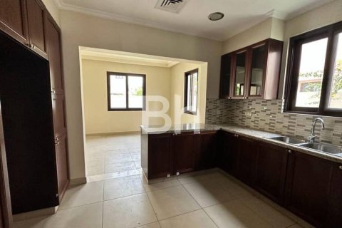 Villa en Arabian Ranches 2, Dubai, 3 dormitorios, 294 m², № 24901 - foto 6