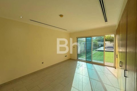 Villa in Jumeirah Park, Dubai 4 bedrooms, 465 sq.m. № 24898 - photo 8