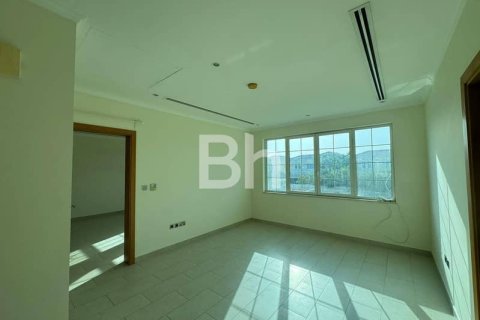 Villa in Jumeirah Park, Dubai 4 bedrooms, 465 sq.m. № 24898 - photo 7